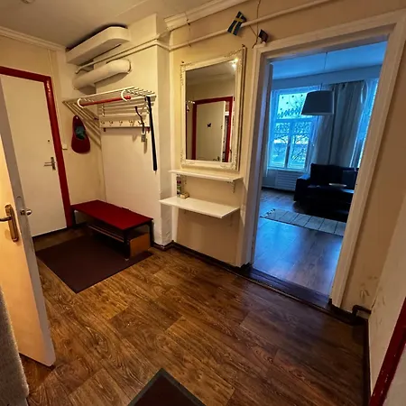 Family Near Kadriorg Swan Pond Apartment Tallinn