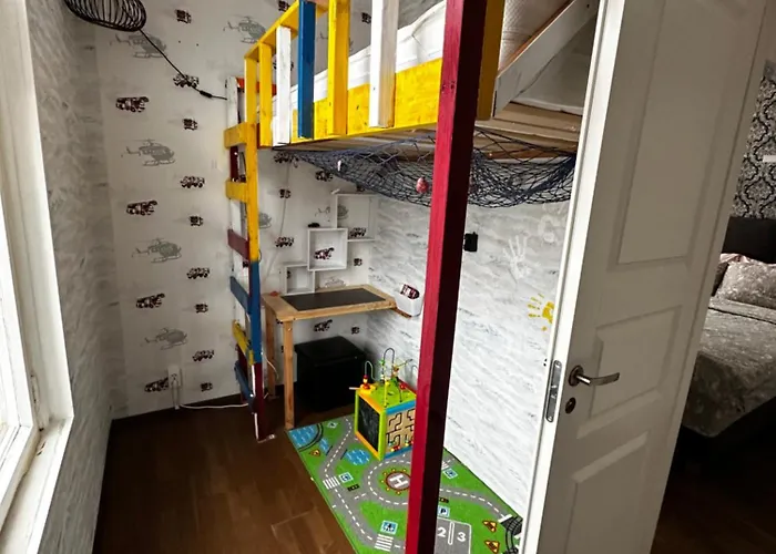 Family Near Kadriorg Swan Pond Apartment Tallinn